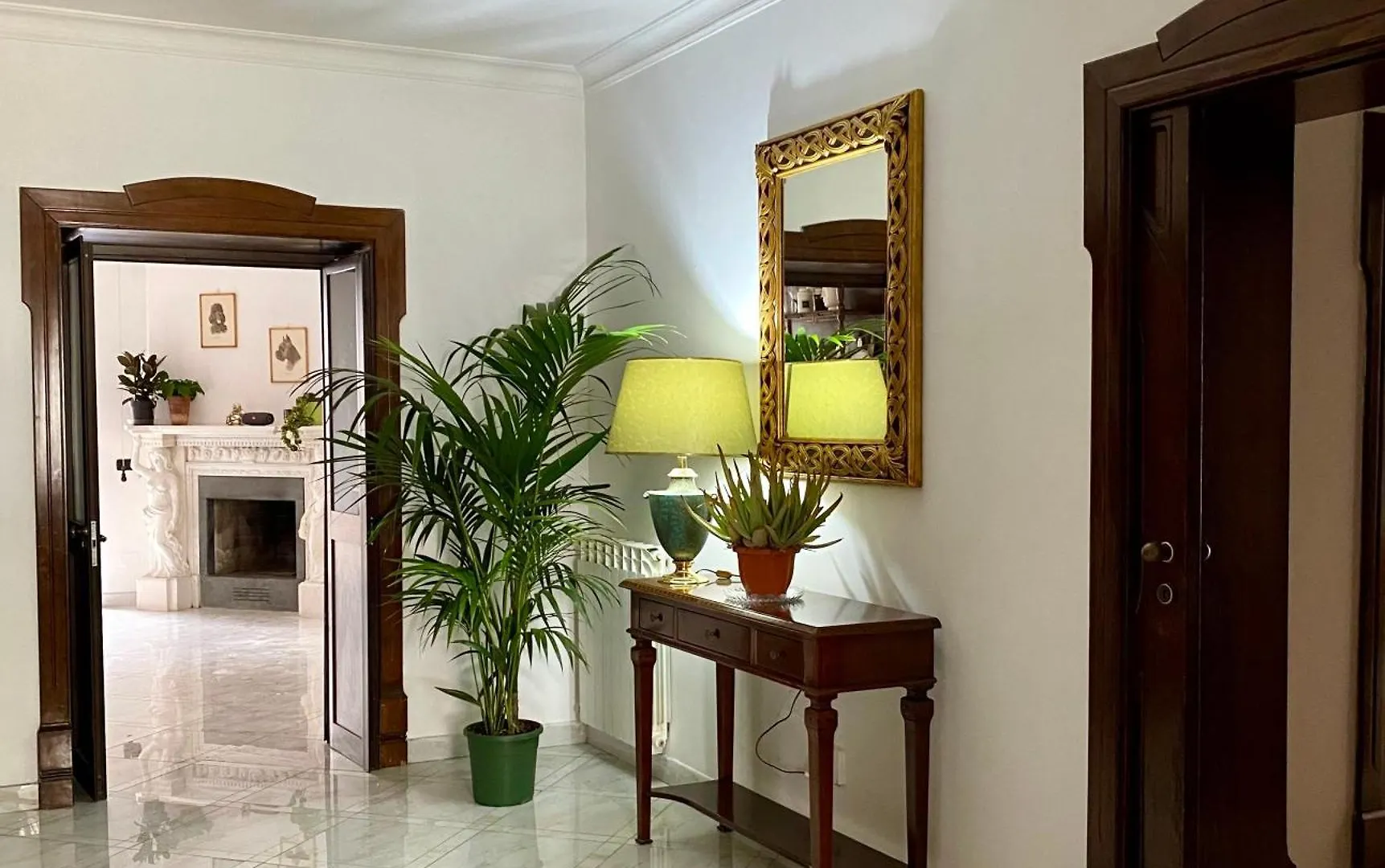 Guest house Camera Matrimoniale Con Terrazzo Naples Italy